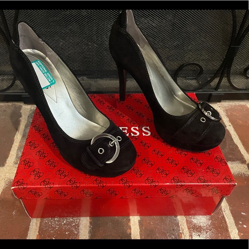 🖤 NEW IN BOX 🖤 Sexy GUESS stacked platform stilettos!